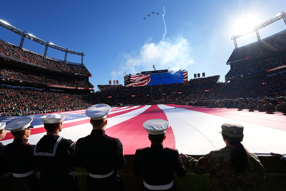 Today and everyday, we celebrate and honor America’s Veterans for their commitment, service and sacrifice.

To all the brave military members who dedicated their lives to serving our country and for those who continue to serve, we say thank you. #VeteransDay #SaluteToService