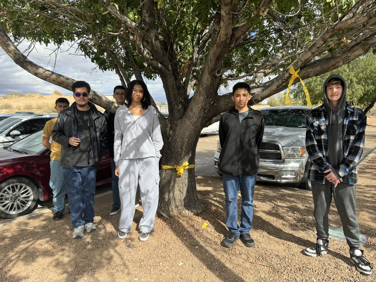 At MECHS Military Connect, we are proud to honor our Veterans who have served and sacrificed for our freedom. #VeteransDay
#FirstAndBest#SISD#AllIn #MECHSMilitaryConnect