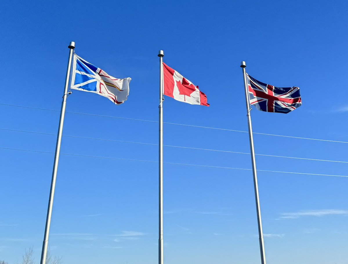 #LestWeForget Grateful and Thankful to so many for the lives we live today 🇨🇦