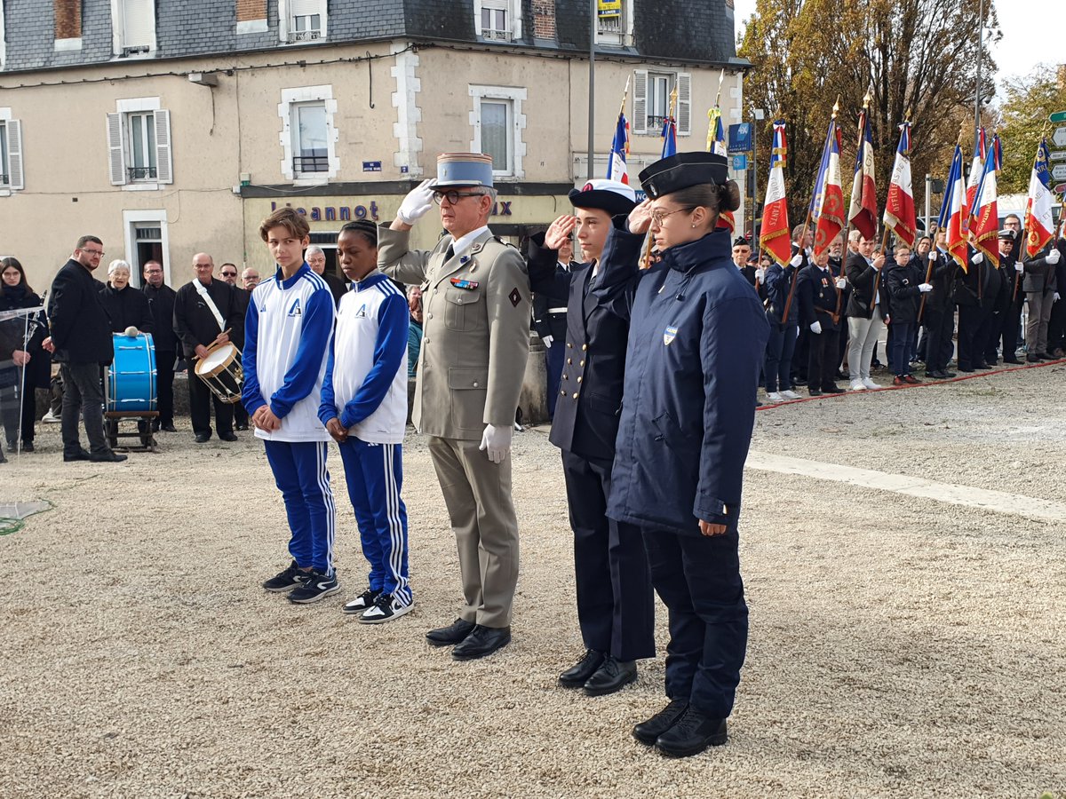 Prefet89's tweet image. 🇫🇷 106e anniversaire de l’Armistice du 11 novembre 1918
Des cérémonies tenues à #Auxerre et à #Avallon en hommage aux héros morts pour la France
🗣️" Le devoir d’espérance c’est de ne jamais douter des ressources de la France pour venir à bout des défis
qui se présentent à elle."