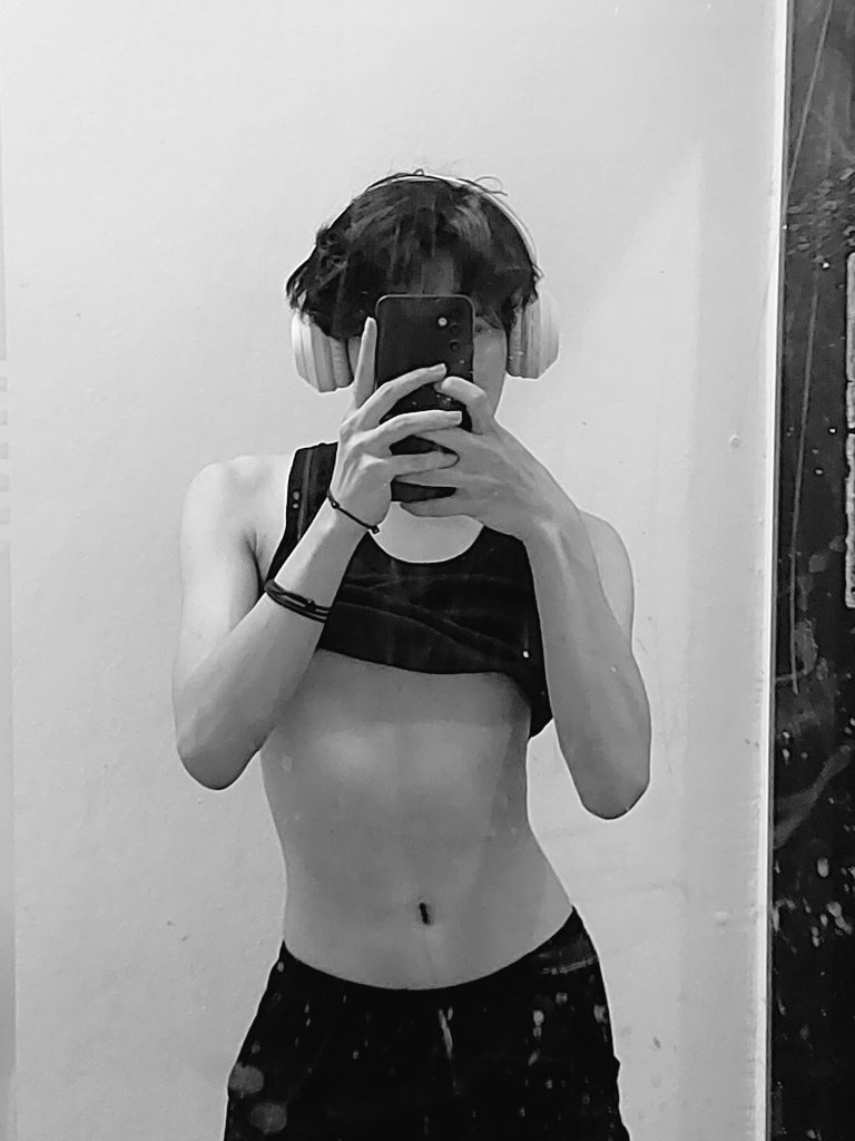 youurbyl's tweet photo. 🤫🤫

#semeuke #gay #jakarta #uke https://t.co/tFnIjPdotK