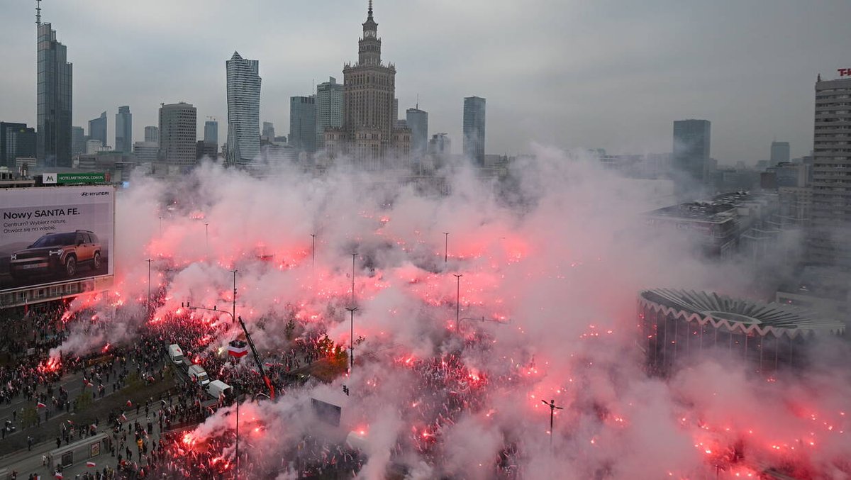 Avanti_1989's tweet photo. Marsz Niepodleglości!

foto: Marcin Obara / PAP https://t.co/xyIDvR7eZh