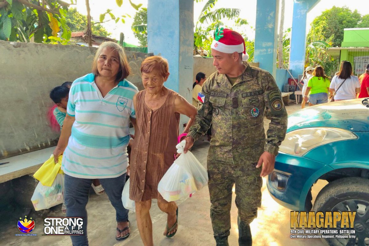 𝐒𝐞𝐫𝐢𝐞𝐬 𝐨𝐟 𝐑𝐞𝐥𝐢𝐞𝐟 𝐎𝐩𝐞𝐫𝐚𝐭𝐢𝐨𝐧𝐬 𝐢𝐧 𝐂𝐚𝐦𝐚𝐫𝐢𝐧𝐞𝐬 𝐒𝐮𝐫

See More: facebook.com/share/p/PeRohQ…

#KaagapayNgMgaBikolano
#MatatagNaHukbongKatihan
#StrongerArmyStrongerCountry
#AFPyoucanTRUST