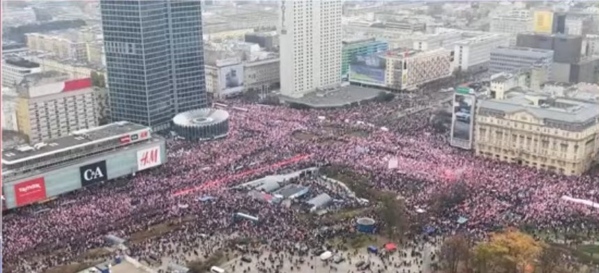 🇵🇱🫡
Olbrzymia frekwencja na tegorocznym Marszu Niepodległości.