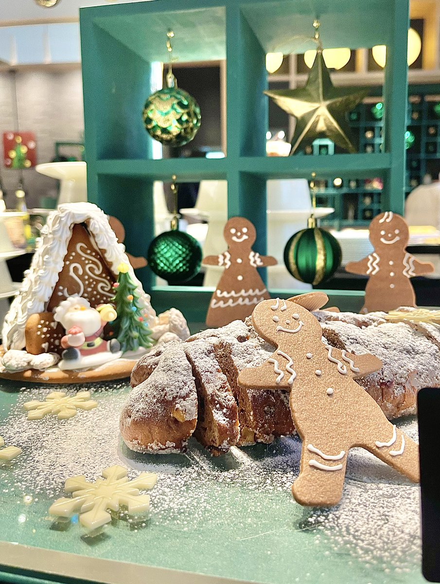 run723m's tweet photo. 今年のテーマは、
「Snow  Winter Holiday」❄️

クリスマスが待ち遠しくなる
スイーツビュッフェは12月29日までの開催。

📍ヒルトン名古屋 https://t.co/g6nTniBBs6