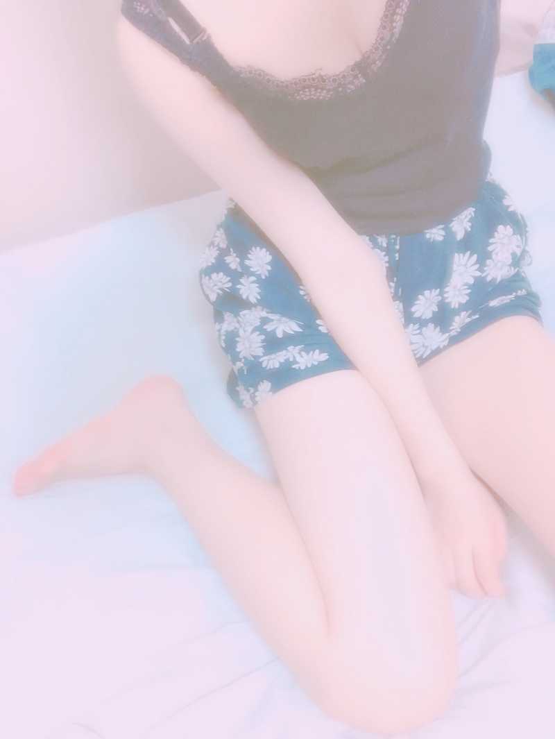 ラブリツしてくれたら写真配ります💗

#パイ凸
#マン凸