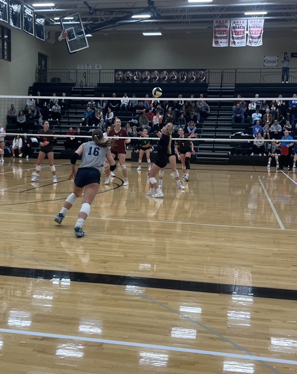 Underwood Eagles Volleyball tweet media