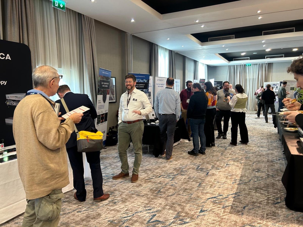 RoyalMicroSoc's tweet photo. Great to see Frontiers in Bioimaging 2024 in full flow here in #Oxford. Big thanks to all our attendees and generous sponsors! 

Here's some of today's action so far 😃🔬🔬🔬 https://t.co/wYbT4vj4dF