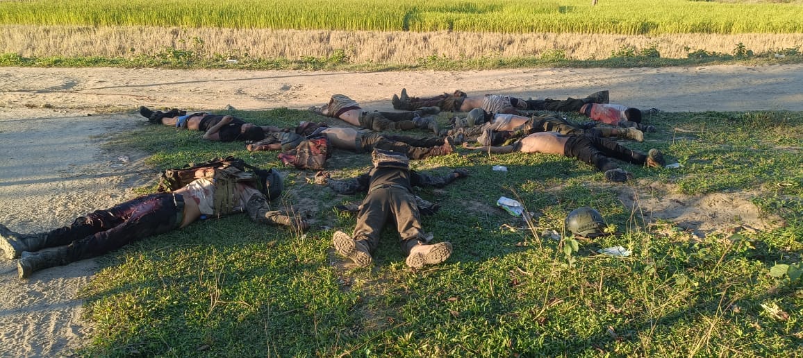 haokip_alice's tweet photo. The cold-blooded massacre of 11 Kuki volunteers at Jiribam exposes CRPF’s disturbing alliance with Meitei militants. 
 The CRPF must be held accountable for aiding and abetting Meitei militants in this horrific massacre. 
#ManipurViolence
#CRPFMeiteiCollusionExposed
#CRPFWarOnCivilians