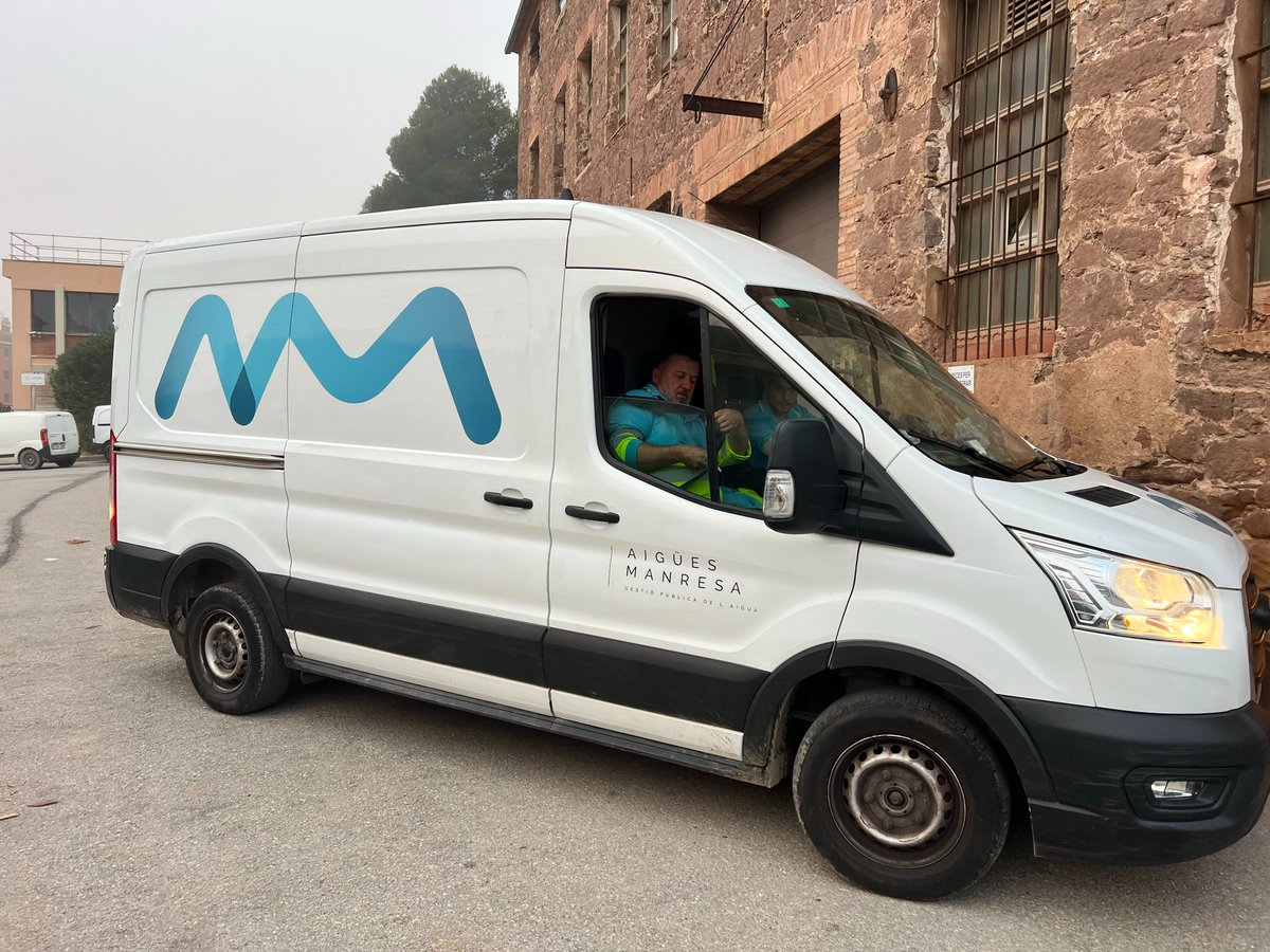 Avui han sortit cap a València els dos primers operaris voluntaris d'#aiguesmanresa per ajudar, amb recursos i material, a paliar els efectes de la devastadora #DANA 

💪Volem agraïm la resposta del nostre personal, així com la coordinació d’ @AeasAgua  i <a href="/GlobalOmnium/">Global Omnium</a>