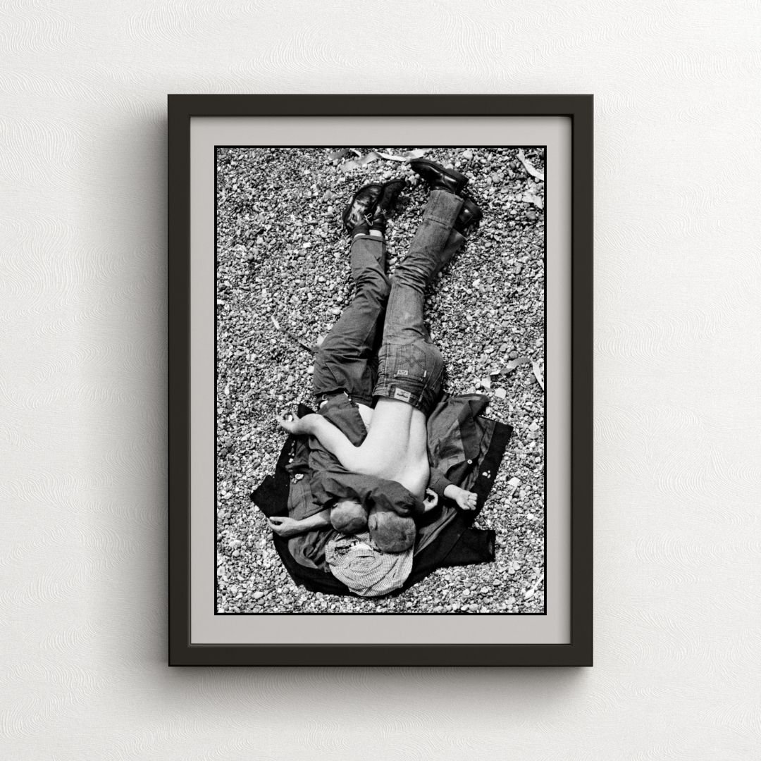 LowerBlock's tweet photo. Looking for Trouble | London Skinheads 1970s-1980s.

Brighton beach couple, 1980.

Archival Giclée print with pearl finish © John Ingledew.
https://t.co/oane1wxR7N #lookingfortrouble #footballculture https://t.co/HjRUHs41zk