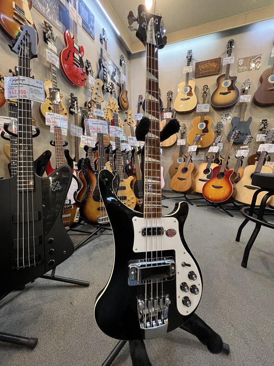musicplant's tweet image. 【つくば店】今日はベースの日！11/11 →llll 
Rickenbacker Model 4003 中古
税込¥275,000
ロックを語る上で外せない存在のRickenbacker。
その中でも代表的なベースのシリーズである4000シリーズ！
独特なルックスとサウンドが魅力的！

#Rickenbacker #ベース　#ベースの日　#ベースの日2024