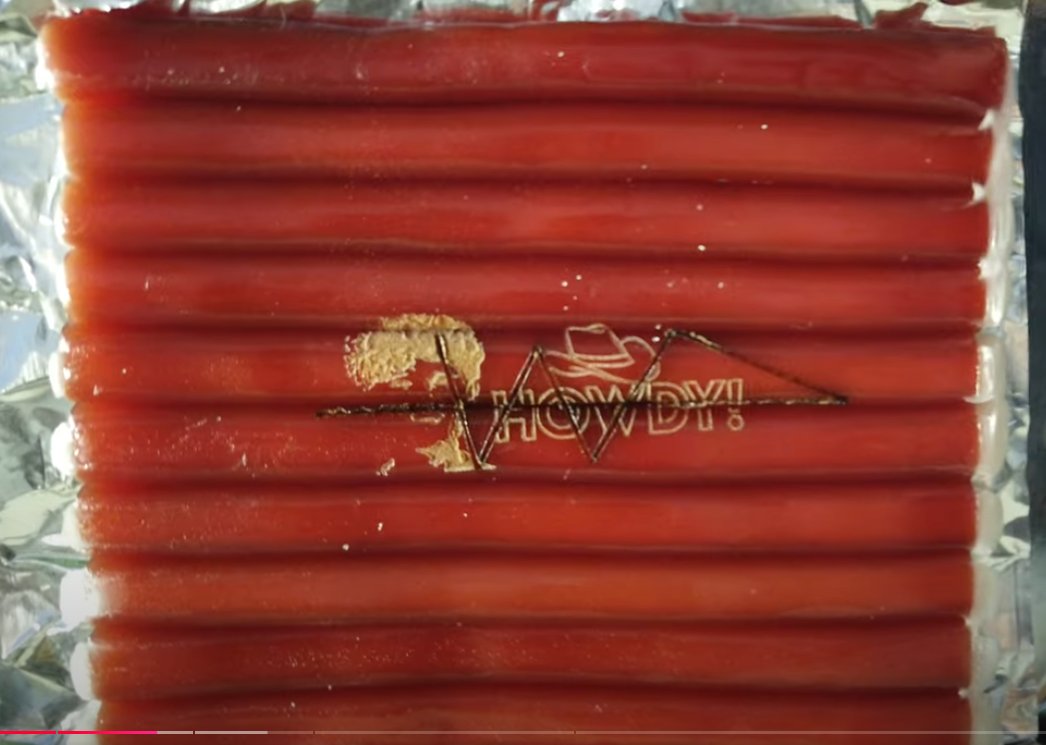 VidaCustom's tweet photo. Howdy! @RyanTrahan 

In between projects we  LASER CUT and ENGRAVED your JOYRIDE for fun. What do you think?

Full video if you wanted to see it 😎
https://t.co/BMnYWWtYja https://t.co/MN0hoJQ80L