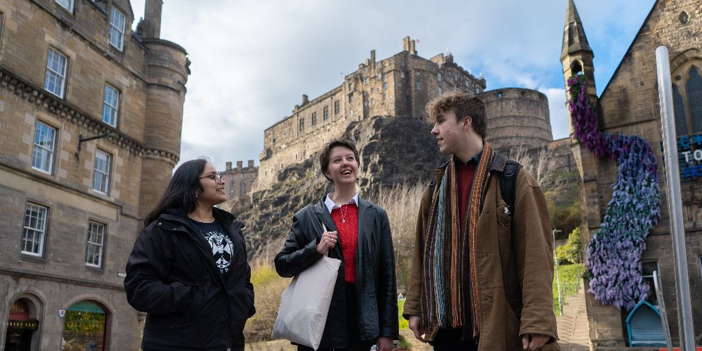 🎓 Did you know there are over 400 universities, colleges and conservatoires across the UK? Browse and compare them here🔎: bit.ly/3rvuvER