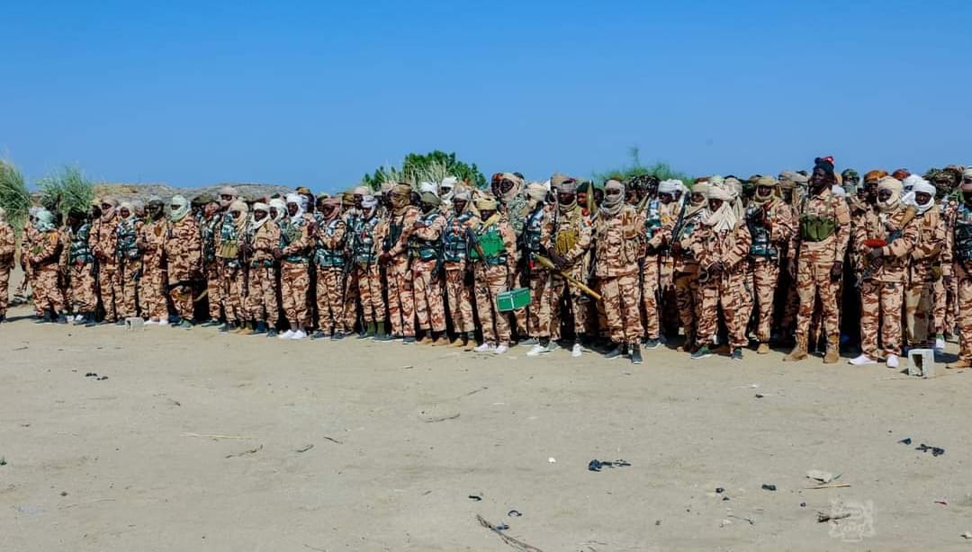 Tchad: Opération "Haskanite" débute avec 96 membres de Boko Haram neutralisés et 15 soldats tchadiens tués lors des premiers affrontements près du lac. En savoir plus: 1l.ink/BPV75M8