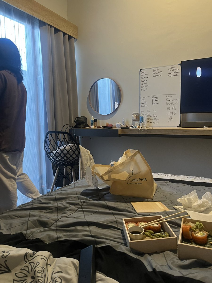 nakaharadz's tweet photo. I’ve never been so stressed eating sushi, even she went out for a cigarette because she’s also stressed out over this damn Philadelphia sushi. 😭😭😭😭😭😭😭 https://t.co/ixwcKt5k9p