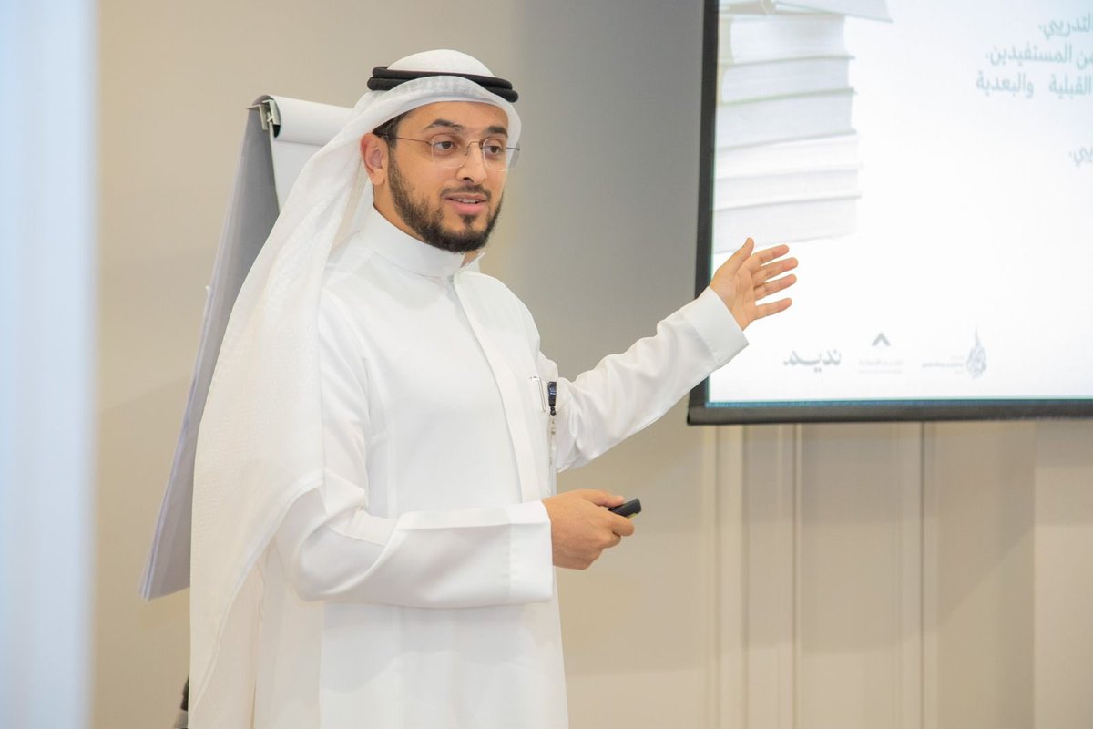 RAlqiraa's tweet photo. 📽️✨
لقطات من اليوم الأول للبرنامج التدريبي الأول من نوعه على مستوى المملكة "تأهيل مدرب القراءة"، والذي يُقام بشراكة مع @ajcharity و @alrajhihum ، برفقة مجموعة من القراء المبادرين الراغبين في المساهمة في نشر ثقافة القراءة في المجتمع. 📖🤩 https://t.co/5tq1i2ZZ0Q