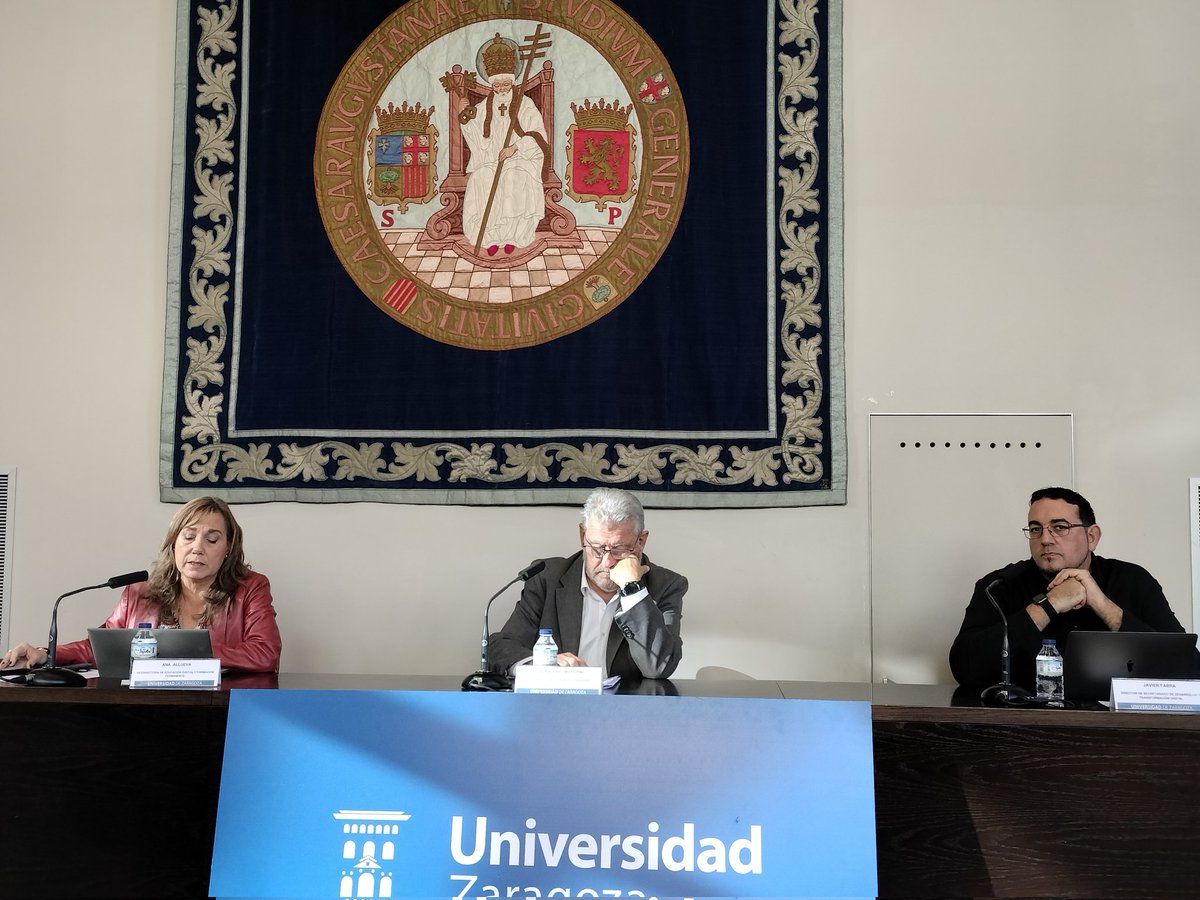 .<a href="/unizar/">Universidad Zaragoza</a> lidera el paso hacia el desarrollo profesional y la formación permanente de forma pionera en España con la emisión de más de 4.500 microcredenciales universitarias, mediante la plataforma <a href="/EuropassEurope/">Europass Europe</a> para certificar formación en competencias específicas