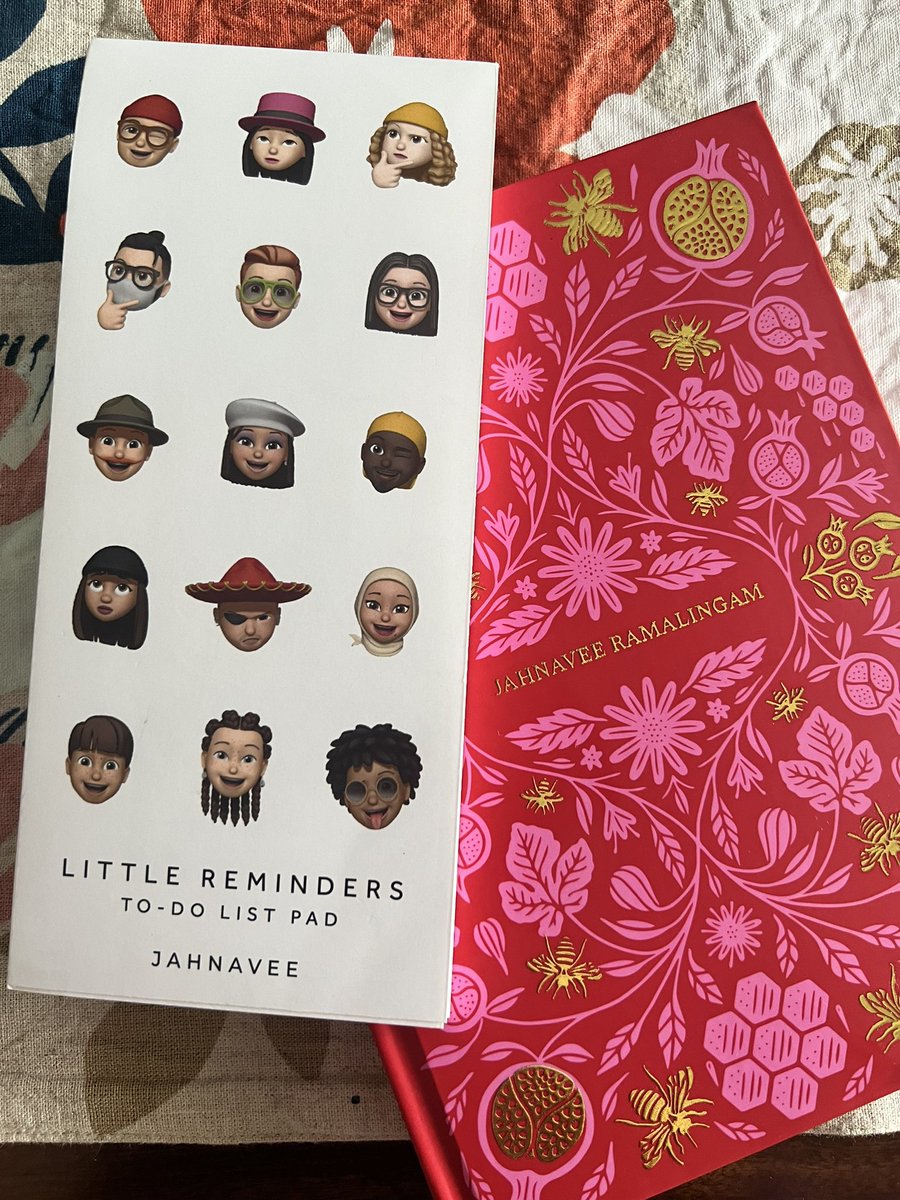 Jahnaveeish's tweet photo. New stationary always brightens my day ❤️ https://t.co/2YX0xFRZ90