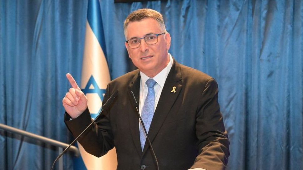 TurhanBozkurTV's tweet photo. 🇮🇱 İsrail'in yeni Dışişleri Bakanı Gideon Saar: "Kürt halkı büyük bir millet ve bizim tabiî müttefikimizdir.

🗣️ Kürtler, İran ve Türk baskısının kurbanları. Onlara ulaşmalı ve bağlarımızı güçlendirmeliyiz." https://t.co/XkREGYIrae