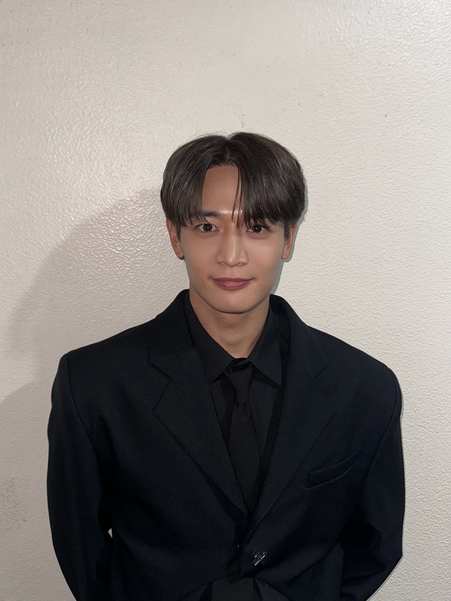 SHINee tweet media