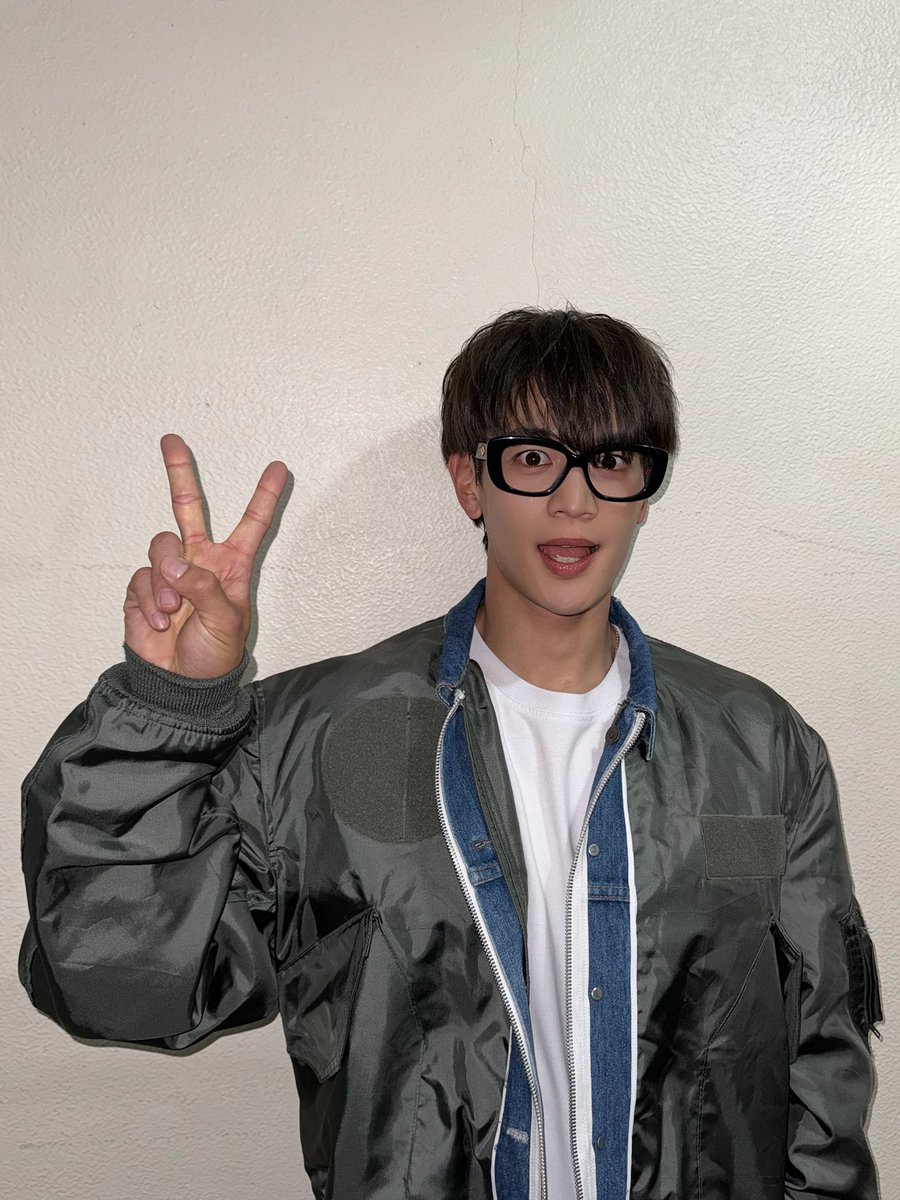 SHINee tweet media