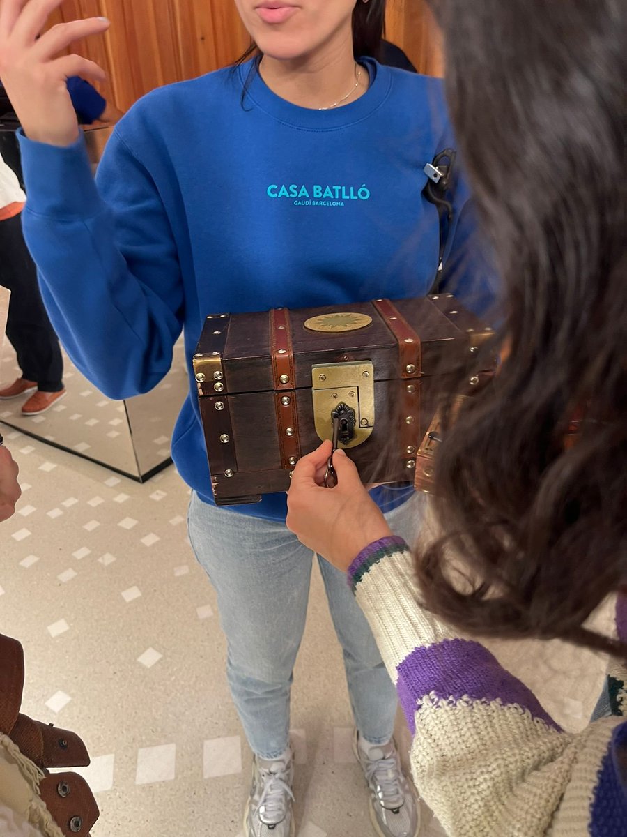 🔵#TeamBuilding! 🎉

Disfrutamos de una fantástica comida y un emocionante Escape Room, poniendo a prueba el trabajo en equipo, resolución de problemas y creatividad💡

Juntos, no solo avanzamos en la investigación de polifenoles, ¡también crecemos como equipo! 
Gracias a todos🙌