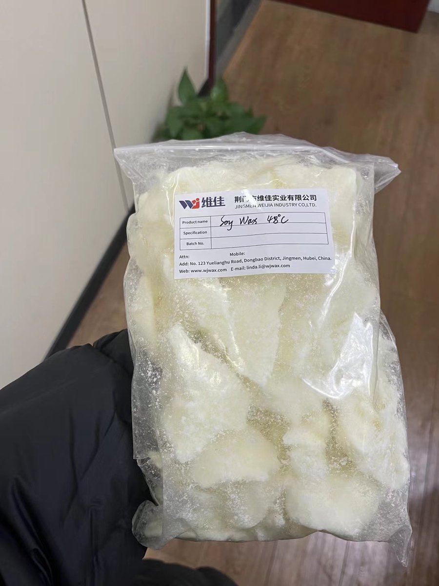 ZhengLane's tweet image. #Soywax can be divided into soy wax flake, soy wax pellets,🌈 soy wax block. In general, it is used to make #ContainerCandles, tea candles, pillar candles and so on. The production of cup wax does not take off the cup, the column wax cooling speed is fast, easy to release, no…