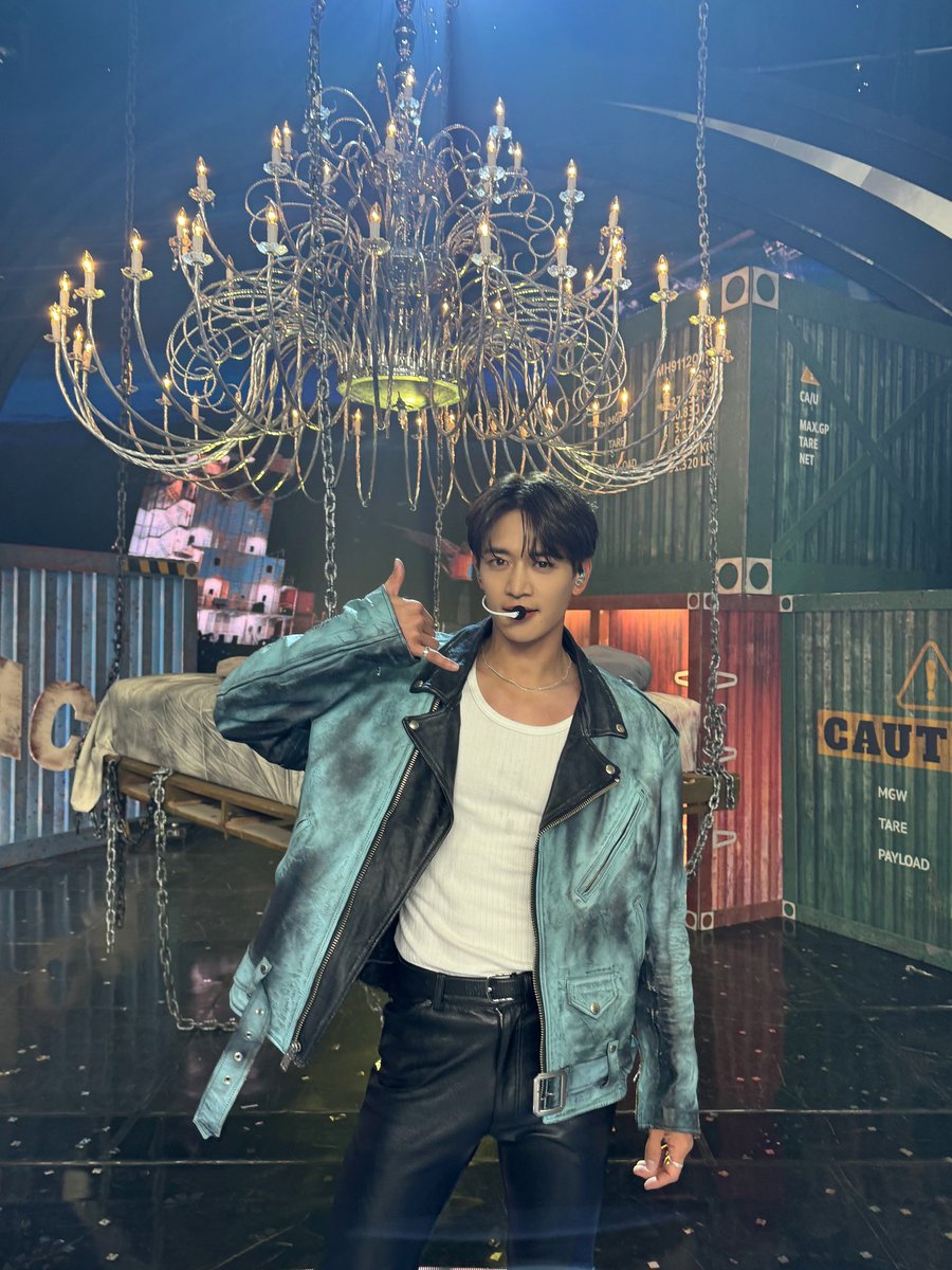 SHINee tweet media