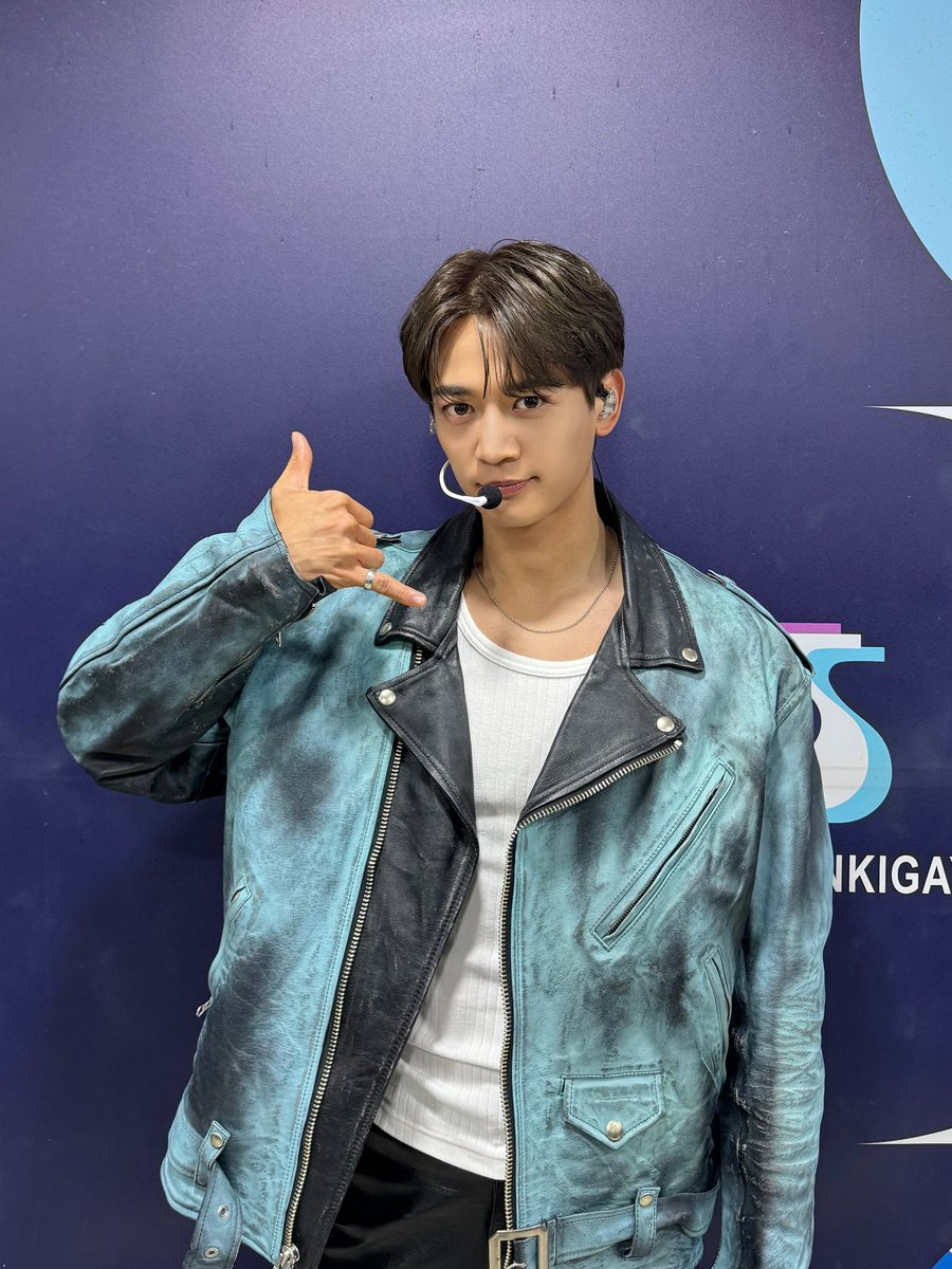 SHINee tweet media