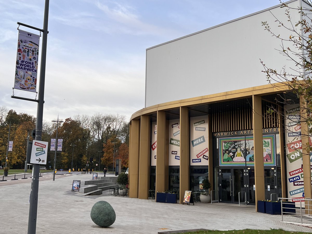 profmcscott's tweet image. #OneWorldWarwick is here! Great to see #Rootes building takeover as #OneWorldWarwickHub @uniofwarwick @WarwickIntl Celebrating Warwick’s global community, impact, connections and opportunities warwick.ac.uk/oneworldwarwick for more details and get involved!