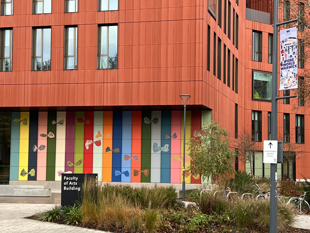 profmcscott's tweet image. #OneWorldWarwick is here! Great to see #Rootes building takeover as #OneWorldWarwickHub @uniofwarwick @WarwickIntl Celebrating Warwick’s global community, impact, connections and opportunities warwick.ac.uk/oneworldwarwick for more details and get involved!