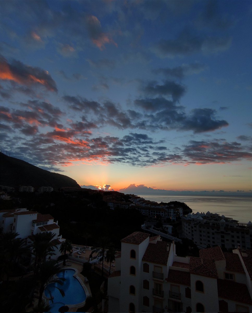 чуть не забыла! 
с новым рассветом, коллеги 🫶