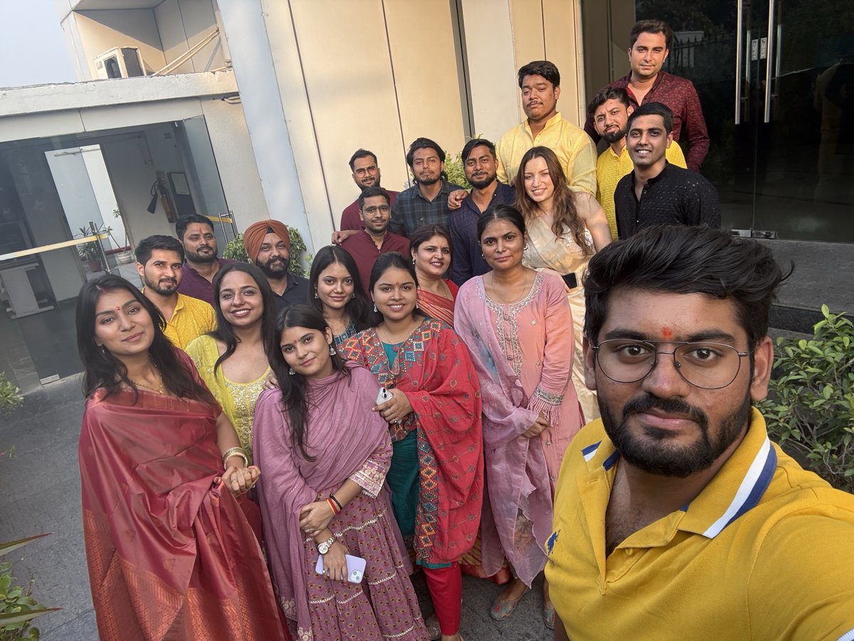 unifycloudin's tweet photo. UnifyCloud Noida Team! @unifycloudllc

ASF Symphony, A-61A, Sector 63, Noida
Uttar Pradesh - 201301
#UnifyCloud #Noida #TeamIndia @cloudatlasinc https://t.co/lNeTSY0eYR
