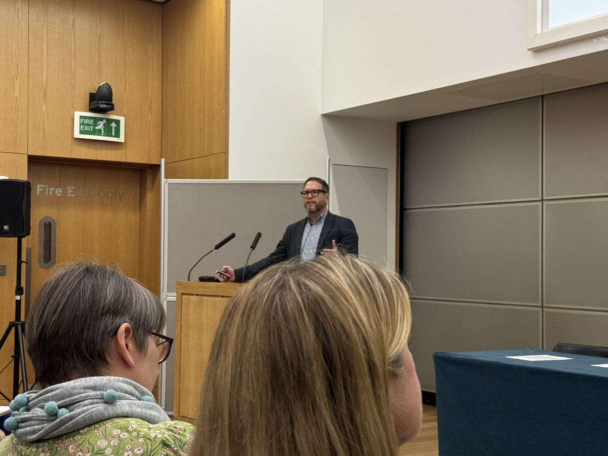BiccsUk's tweet image. Next up, @williambradlow describing #personalised family screening in #inheritedcardiacconditions #ICCs
✅Targeted screening based on genotype
⚠️benefit/harm
✅End to end system evaluation required
@rach_bastiaenen @eleanorwicks @stephenpage @2tbueser