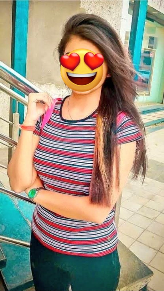 hina khan tweet media