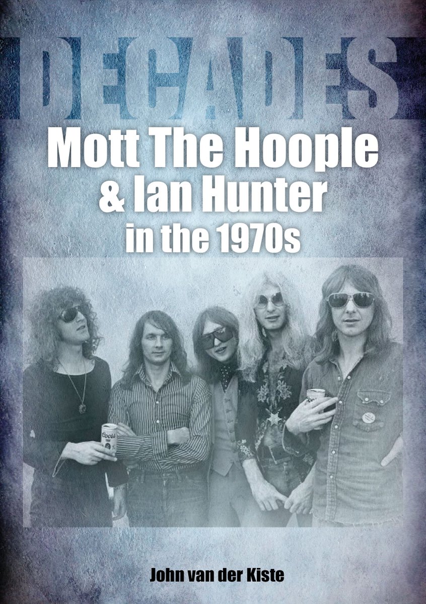 SonicbondP's tweet photo. On this day on 11 November 1973
Thirty US radio stations broadcasted a 'live' Mott The Hoople concert. In reality, it was the band recorded in the studio with the applause dubbed in.

Read about it in Mott The Hoople &amp; Ian Hunter in the 1970s, available from @burningshed https://t.co/7wyEP8ab2w