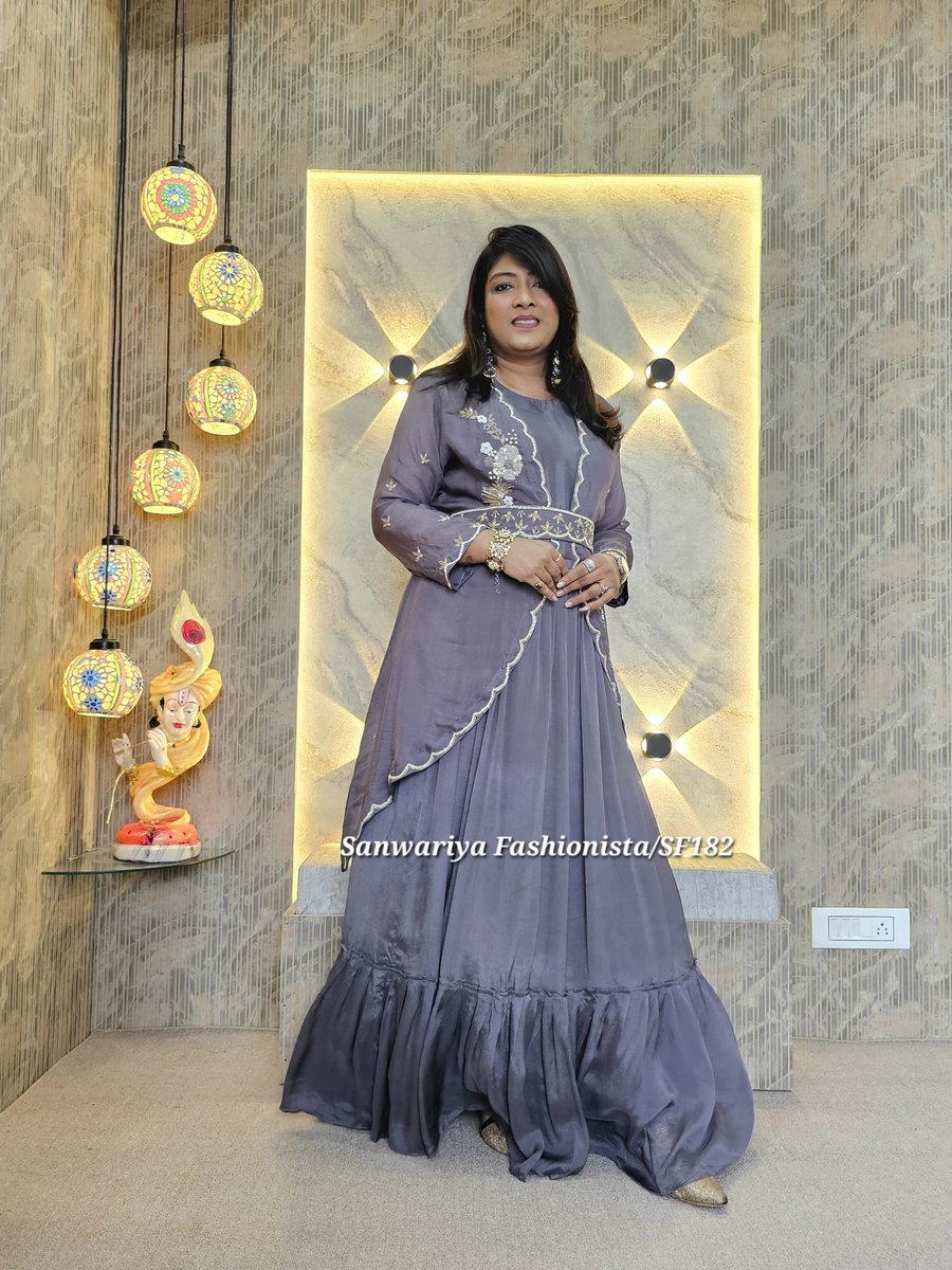 Pavankabraa's tweet photo. 3-Piece Chinnon Set:

1. Pure Chinnon gown with cancan – handwork details 🌸

2. Separate jacket with French knot, sequence, cutdana &amp; pipe work 💎

3. Detachable handworked belt 💫

✨ Free Shipping
✨ Size: 44

Ready to dispatch!

NO COD ! 

#Kanguva
#Pushpa2TheRule https://t.co/Vok7LNnz2D