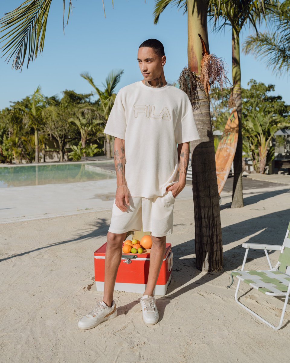 Fila_RSA's tweet image. Unleash your #MondayMotivation with our Summer sets! 🌴😎 Shop online or at selected retailers for the freshest fits.

#fila #Filarsa #fashion #clothing #footwear #sneakers