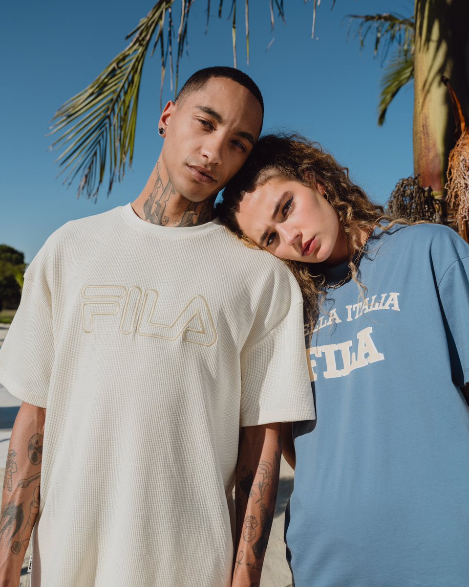 Fila_RSA's tweet image. Unleash your #MondayMotivation with our Summer sets! 🌴😎 Shop online or at selected retailers for the freshest fits.

#fila #Filarsa #fashion #clothing #footwear #sneakers