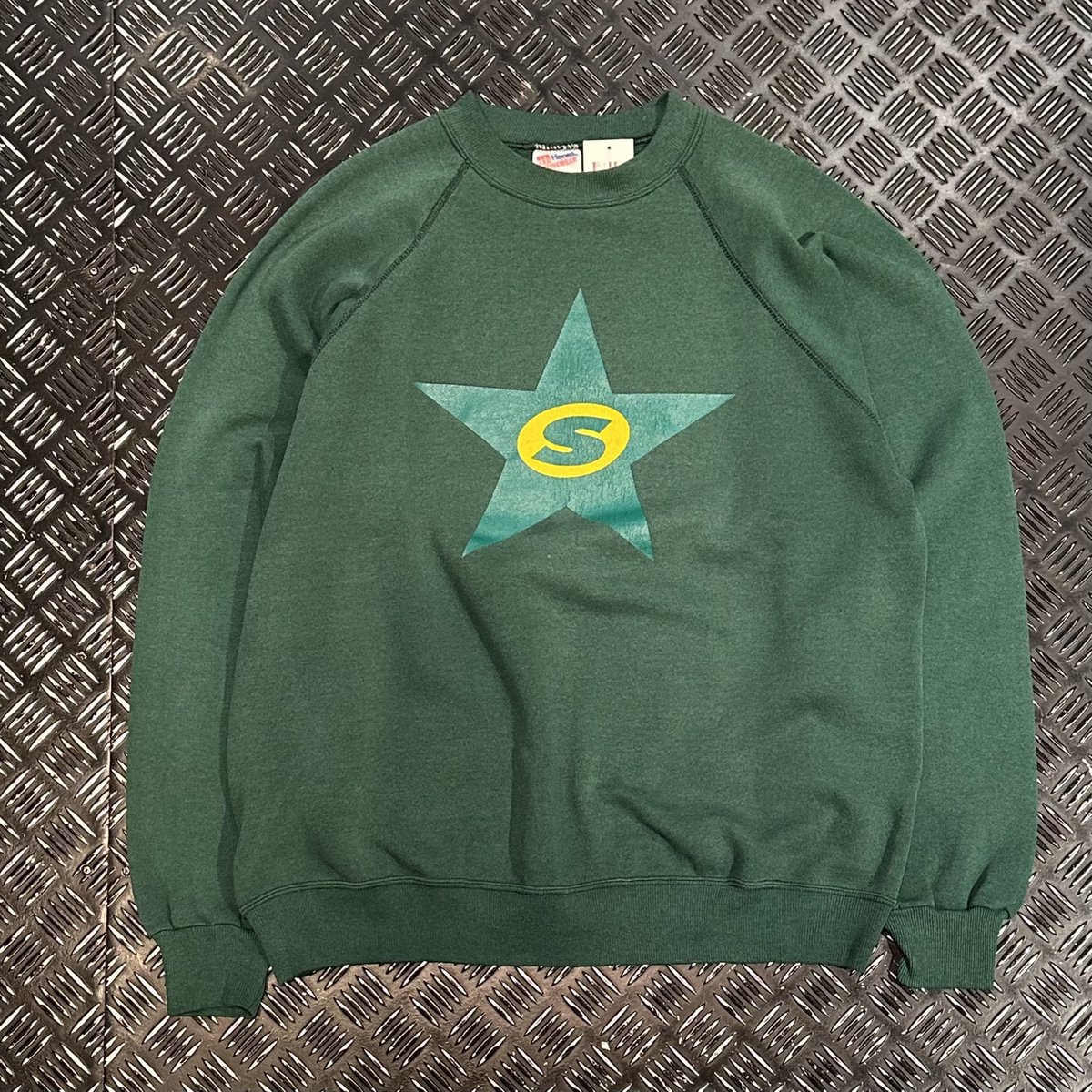 bud_vintage_'s tweet photo. SESSIONS ⭐️

グリーン on グリーン
サイズ、色共に良し👌

Available at our website 
We Ship worldwide 
　
#budvintageclothing #Vintage  #80s #90s #00s #y2k #古着 #ヴィンテージ #harajuku #outfit #used #原宿 #sessions #oldskate https://t.co/p7RrmChpEQ