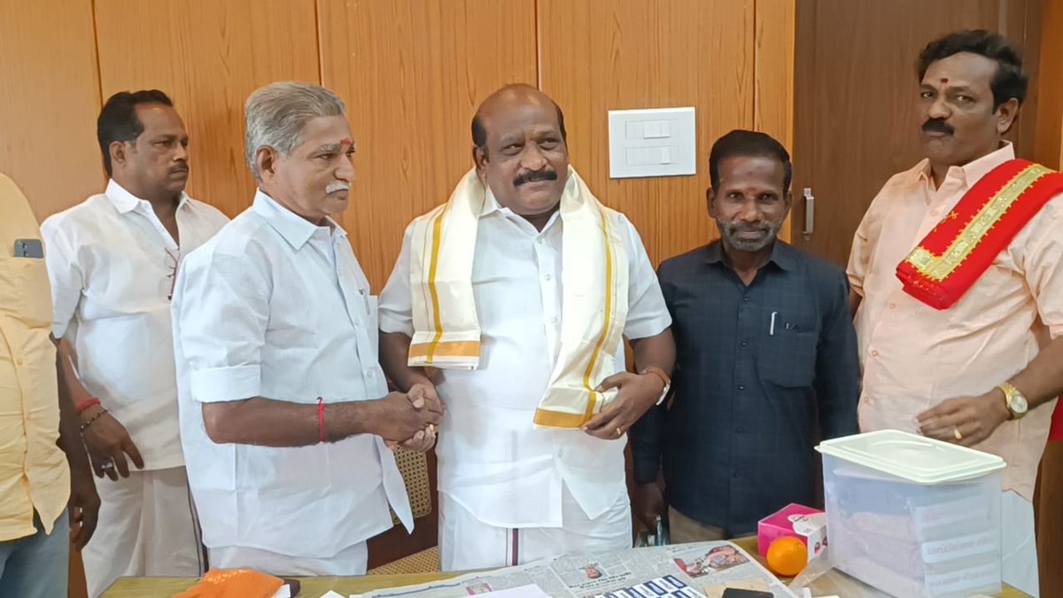 MaKaStalin's tweet image. தமிழ்நாடு உயர்கல்வித்துறை அமைச்சர் மற்றும் திருவிடைமருதூர் சட்டமன்ற தொகுதி  உறுப்பினர் மாண்புமிகு. கோ.வி. செழியன் அவர்களை நேரில் சந்தித்து ஆடுதுறை தேர்வுநிலை பேரூராட்சியினை மேம்பாடு செய்திடவும் பொதுமக்களுக்கு நன்மை பயக்கும் வகையில் கீழ்கண்ட கோரிக்கையினை அரசுக்கு பரிந்துரை செய்து…