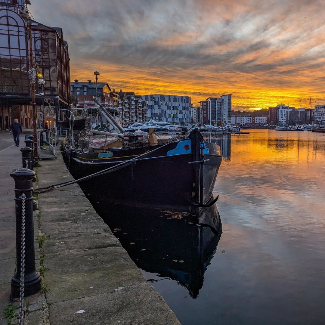 The ’swich tweet media