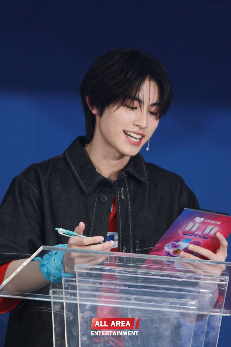 allarea_ent's tweet image. &quot;เอเอ - อชิรกรณ์&quot; ร่วมดวลฝีปาดสุดเดือดในกิจกรรม &quot;ลาซาด้า 11.11 ถ้าเธอถูก ฉันก็ถูกกว่า&quot;

Lazada1111THxBUS
#AAashirakorn #ถูกกว่าที่Lazada1111
#Lazada1111เซลใหญ่ลดสะใจแห่งปี
#Lazada1111TH #LazadaTH