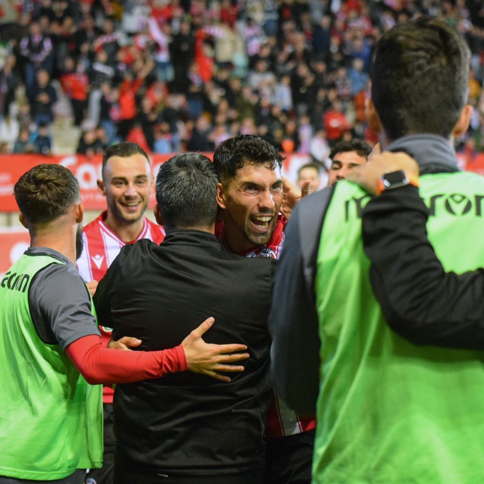 Primera_RFEF's tweet photo. ❤️🤍 𝗧𝗛𝗜𝗦 𝗜𝗦 𝗭𝗔𝗠𝗢𝗥𝗔!

🔥 18 tantos.
🔝 4ª mejor DG de la categoría. 
🎒 15 puntos.

@ZCFoficial | #PrimeraFederación | #VersusELearning https://t.co/QDugw0wyxf