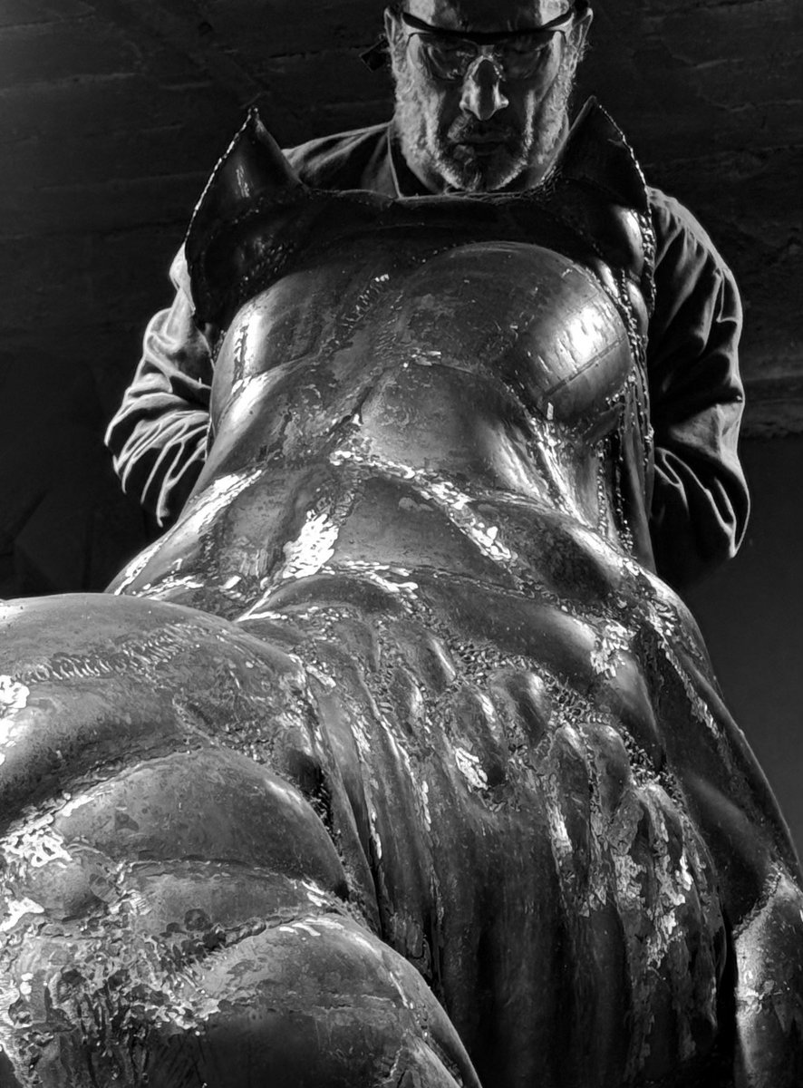 shot of the day

„PitBull-Riot”-processing

details bring the sculpture to life