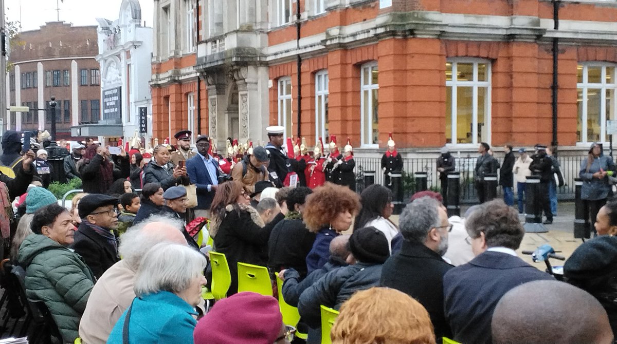 YvonneReyn48010's tweet photo. #HighlightPhotos #WindrushSquare #StreetPhotography #GuruShots #RemembranceSunday2024 https://t.co/upMgqCuTHw