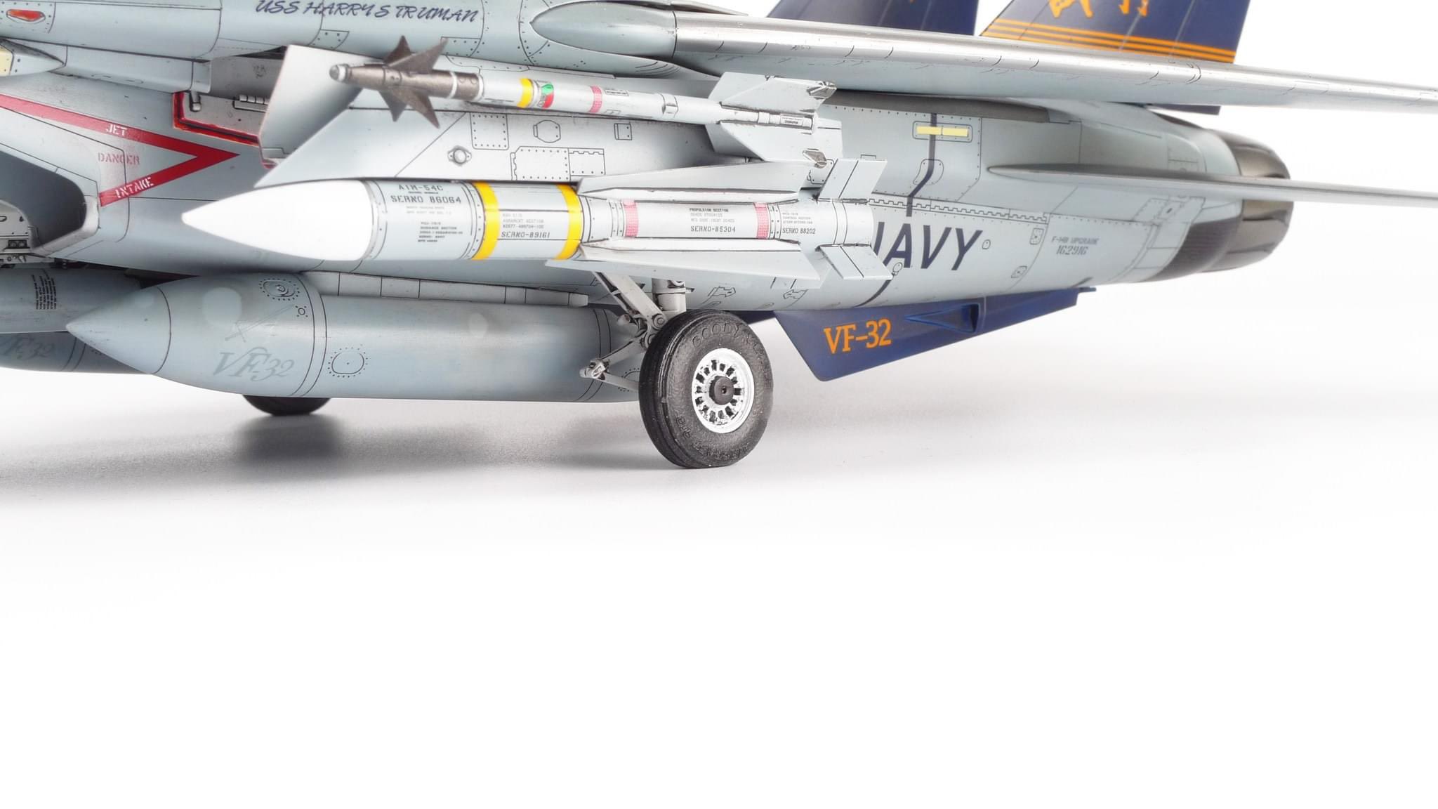 haru様 Fortune Meow's 1/144 RX-93-v2 Hi-v Gundam Conversion Kit wip