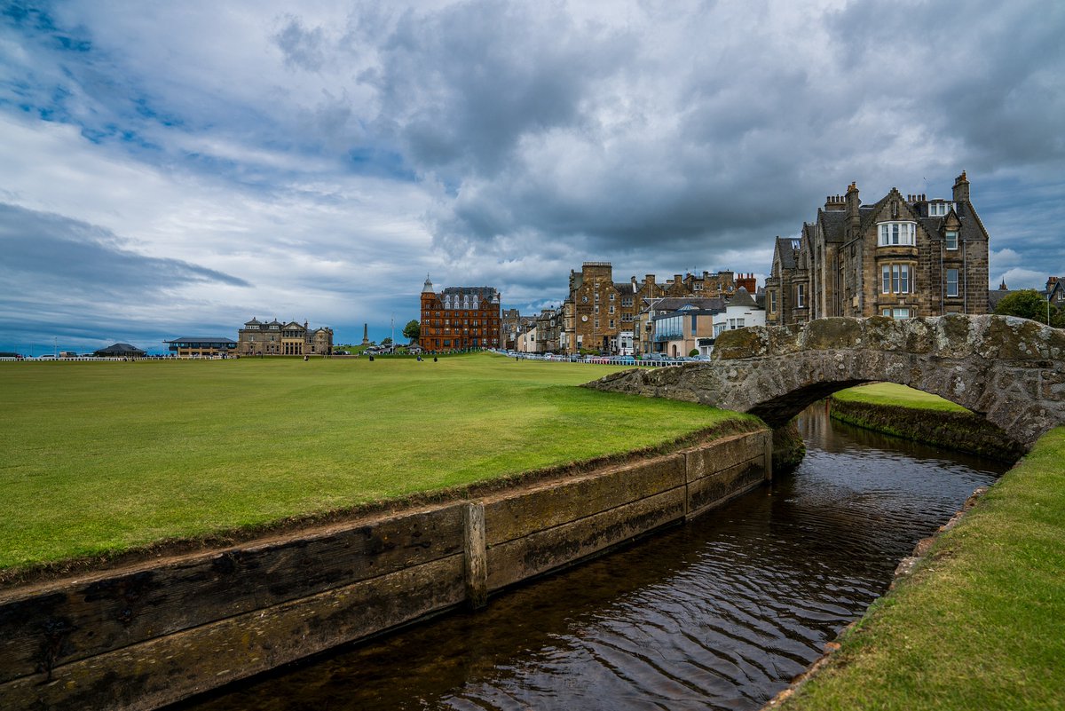 NaturalScottish's tweet photo. St. Andrew’s #GolfCourse, often referred to as the “Home of #Golf,” is located in #StAndrewsScotland, and has a rich history that dates back to the 15th century. The course is renowned for its significant role in the development of the game of golf..��️🏌️
https://t.co/YVvUmdsOii https://t.co/SqyOTdW0ZH