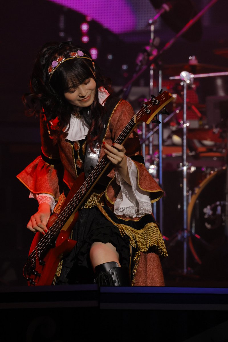 ベースの日 この先もRoseliaの今井リサとしてリサのベースを持って素敵